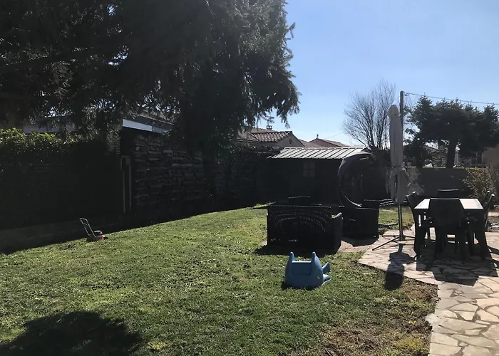 Chez Sophie Et Bernard Nocleg ze śniadaniem Saverdun